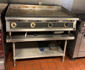 Ultra max flat-top grill (KITCHEN)