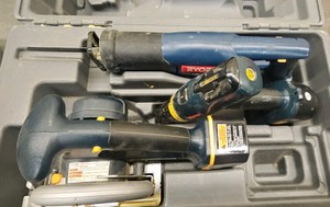 assortment of three Ryobi tools(R139)