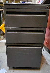 rolling filing cabinet  (r140)