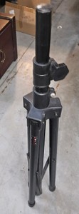 tripod  (r140)