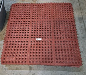 Matter Surfaces 36-in x 36-in Terra cotta Rubber Non-Slip Grip Indoor Kitchen Mat  (r140)