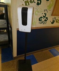 Sanitizer dispenser (Hall 1F)