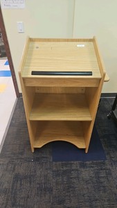 lectern CR130