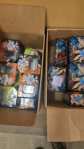 Pokemon tins CR220