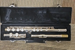Flute   (Cr r220)