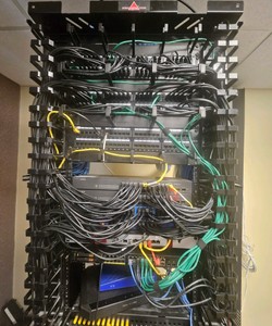 server switch and Tower  (Cr203)