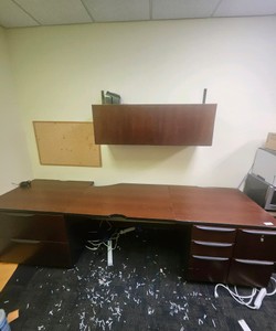office desk with wall unit CSR
