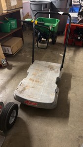 Rubbermaid flatbed CR134