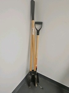 post hole digger and scraper CR131