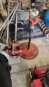 Ridgid� Pipe Threader with Adjustable Pipe Support