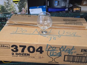 Lot of (24) Libbey� Commercial 9-oz Brandy Glasses