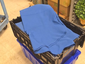 Lot of (6) Commercial Tablecloth 120 (royal blue) (round)