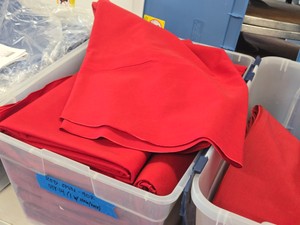 Lot of (7) Commercial Tablecloth 90 (red) (round)