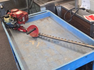 Little Wonder Gasoline Single Side Hedger