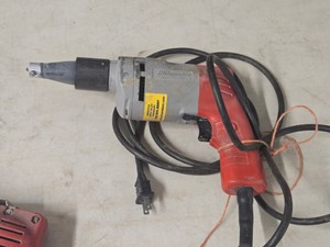 Milwaukee� Screw Shooter Screw Gun
