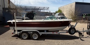 1972 Century Resorter Boat & 2017 Ventura Trailer