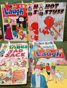 MIXED VINTAGE COMIC BOOK LOT 10 Comics w HOT STUFF, RICHIE RICH, & LAUGH 