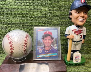 Roy Smalley 1987 World Series Champions Inscribed & Autographed Baseball & BOBBLE HEAD w Donruss Baseball Card
