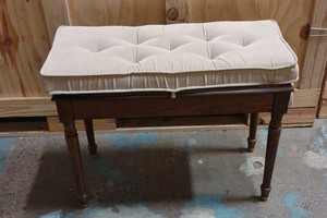 piano bench