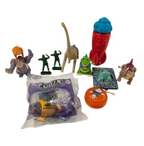 Mixed Small Toy Lot Pokemon Bulbasaur Cubix Dinosaur Army Men & Fast Food Figures
