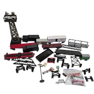 Vintage Lionel O Gauge Train Cars, Accessories, Floodlight Tower & Model Railroad Parts Lot