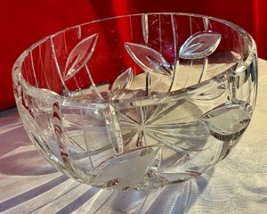 Clear glass crystal 8 bowl