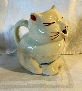 Vintage Shawnee puss and boots pottery cat pitcher