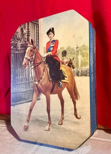 Vintage Huntley & Palmer world famous biscuits tin