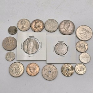 Mixed World Coin Lot With 1912 Liberty V Nickel, Canada, Norway, Netherlands, Panama, Mexico and More