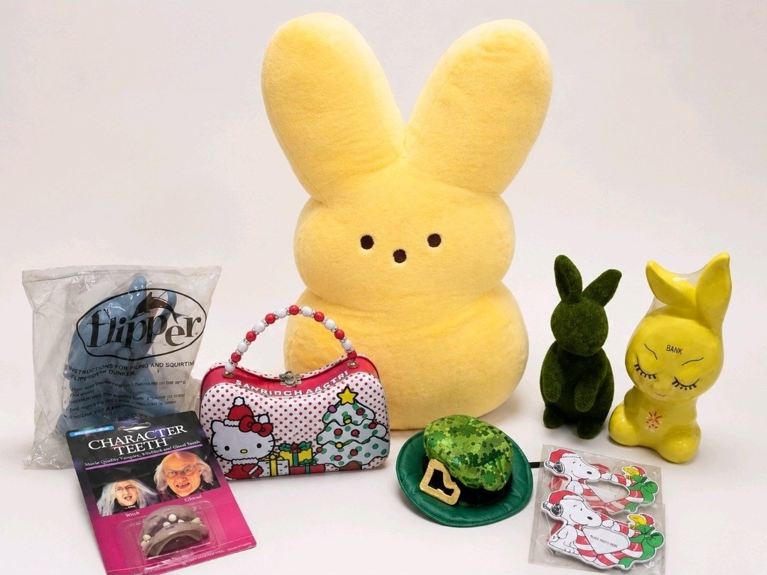 GIANT Yellow Peep Plushy Mixed Holiday Dcor Lot  Hello Kitty, Snoopy, Character Teeth, Bunny Bank & More