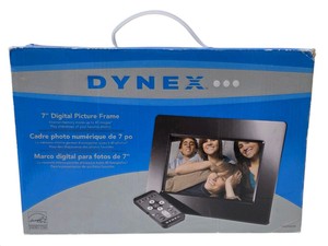 Dynex 7 Digital Picture Frame DX-DPF0712L with Remote, Adapter & Manual