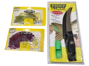 Fishy Finger Fish Cleaning Grip with Knife & Storm Rattle Grub & Ribbon Tail Worm Lures