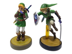 Nintendo Amiibo Link Figure Lot  2 Legend of Zelda Figures