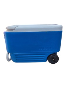 Igloo Blue Rolling Cooler With Handle & Wheels