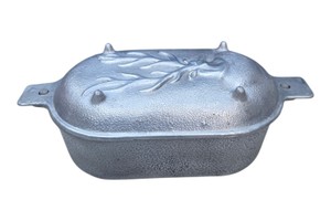 Vintage Cast Aluminum Two-Piece Food Mold Pan With Raised AnimalFlame Design