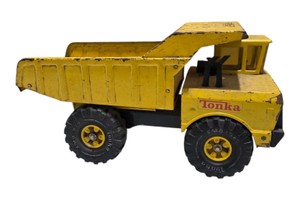 Vintage Tonka Yellow Metal Dump Truck Toy