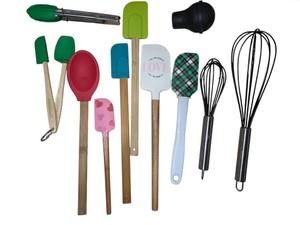 Silicone Spatula & Whisk Kitchen Utensil Lot  Farberware, Tongs, Spoon & Scrapers