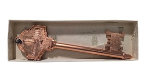 1933 Chicago Worlds Fair Century of Progress Souvenir Key in Original Box