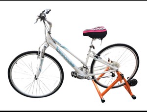 Cannondale Adventure Womens Hybrid Bike With Orange Indoor Trainer  Small Frame