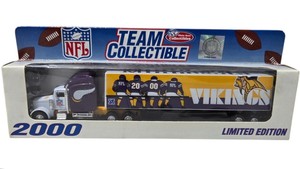 2000 Minnesota Vikings White Rose Collectibles 180 Scale Tractor-Trailer