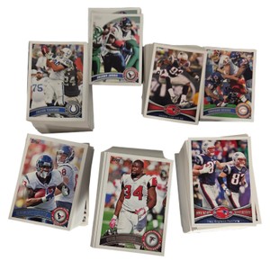 Approx. 3 lb 2 oz Topps NFL Football Trading Card Bulk Lot Mixed Teams & Players