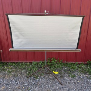 Da-Lite Silver Pacer Projection Screen with Tripod Stand