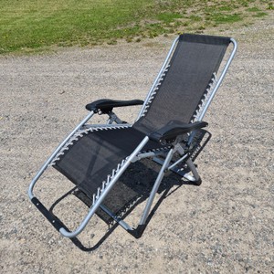 Zero Gravity Reclining Patio Lounge Chair