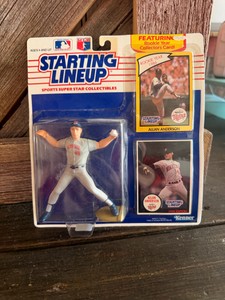 1990 Starting Lineup Allan Anderson Minnesota Twins action figure with included trading cards.
