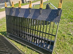 Unused 2026 WOLVERINE SLIDING LOADER ROCK SCREENING SHOVEL RSB66