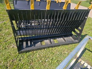 Unused 2026 WOLVERINE SLIDING LOADER ROCK SCREENING SHOVEL RSB72