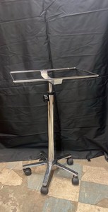 Portable medical tray holder  adjustable height  5 swivel casters  non-locking