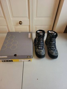 Khombu Alegra Winter Boots Green Camo Womens 9W New Old Stock