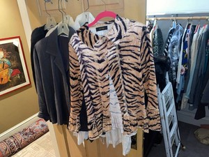Lot Including Anne Vittadini Sweater, Blazer & Women��s Tops