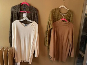 Lot of Assorted Womens Knit Sweaters Cardigan Pullover Tops